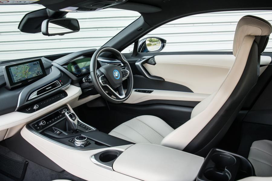  BMW i8 2014 года  (UK) (фото 59 из 69)